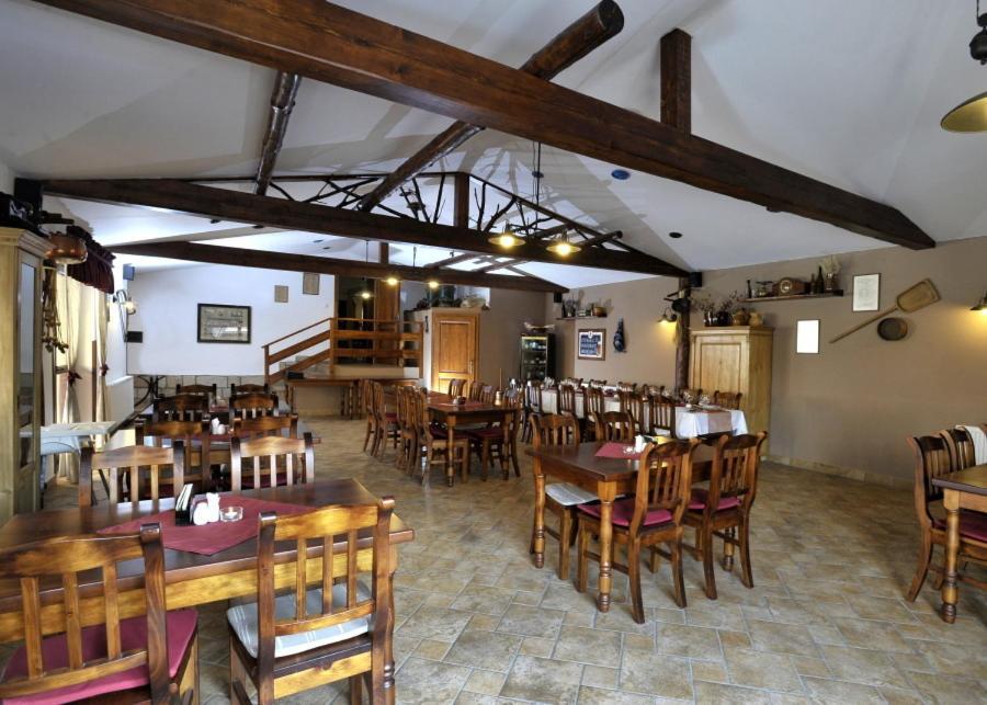 Pension U Vsech Certu Jičín Exterior foto