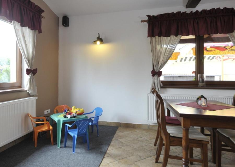 Pension U Vsech Certu Jičín Exterior foto