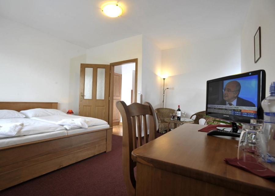Pension U Vsech Certu Jičín Zimmer foto