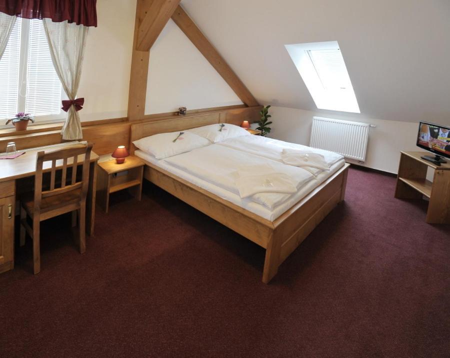 Pension U Vsech Certu Jičín Zimmer foto