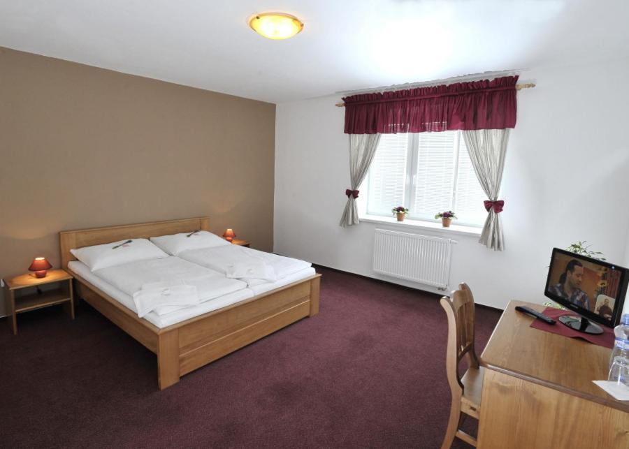 Pension U Vsech Certu Jičín Zimmer foto