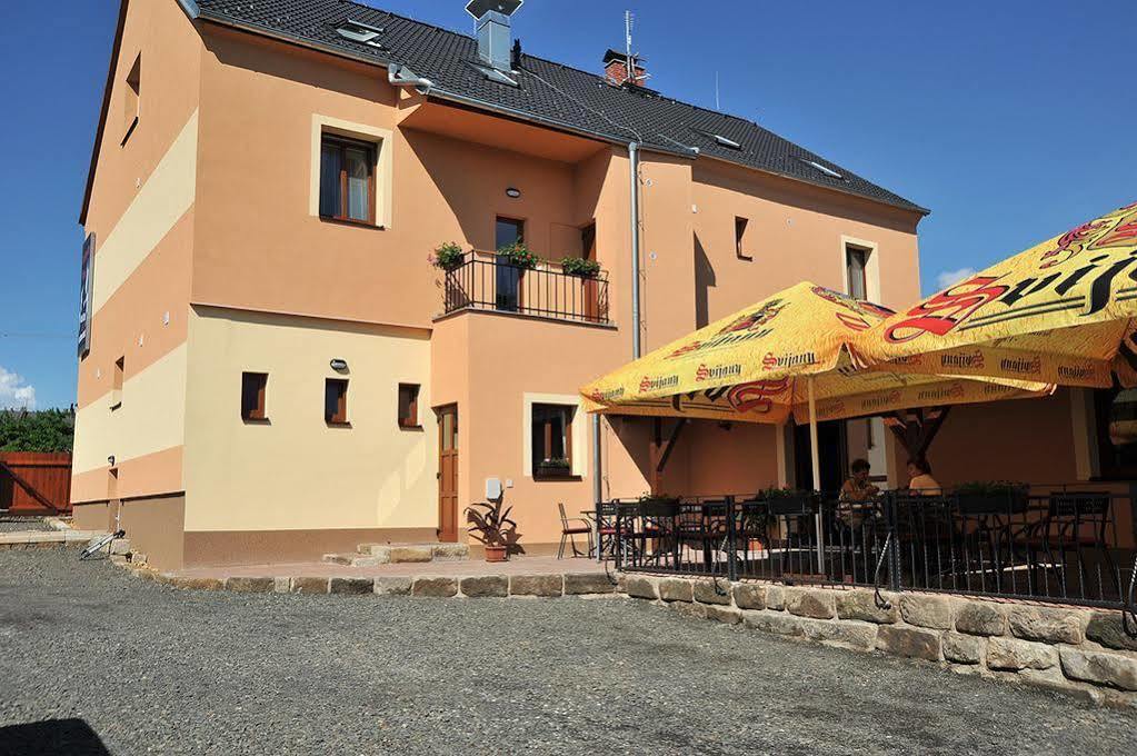 Pension U Vsech Certu Jičín Exterior foto