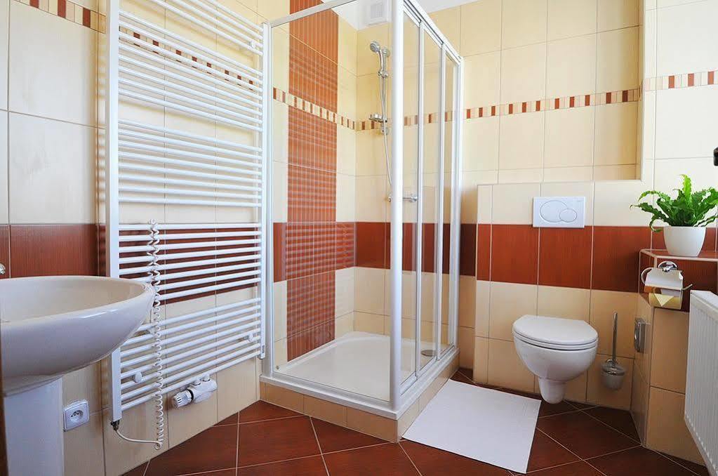 Pension U Vsech Certu Jičín Exterior foto