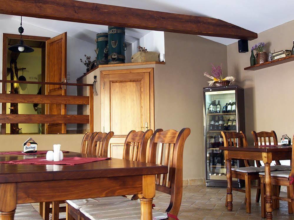 Pension U Vsech Certu Jičín Exterior foto